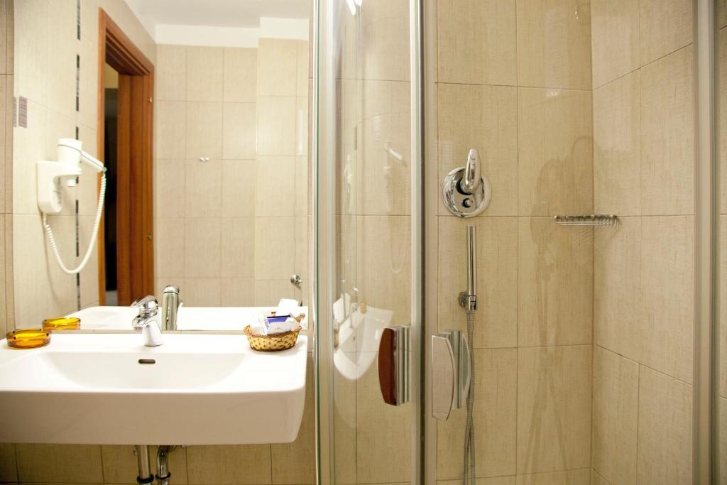 Euro Hotels Gara de Nord  Bukarest Zimmer foto
